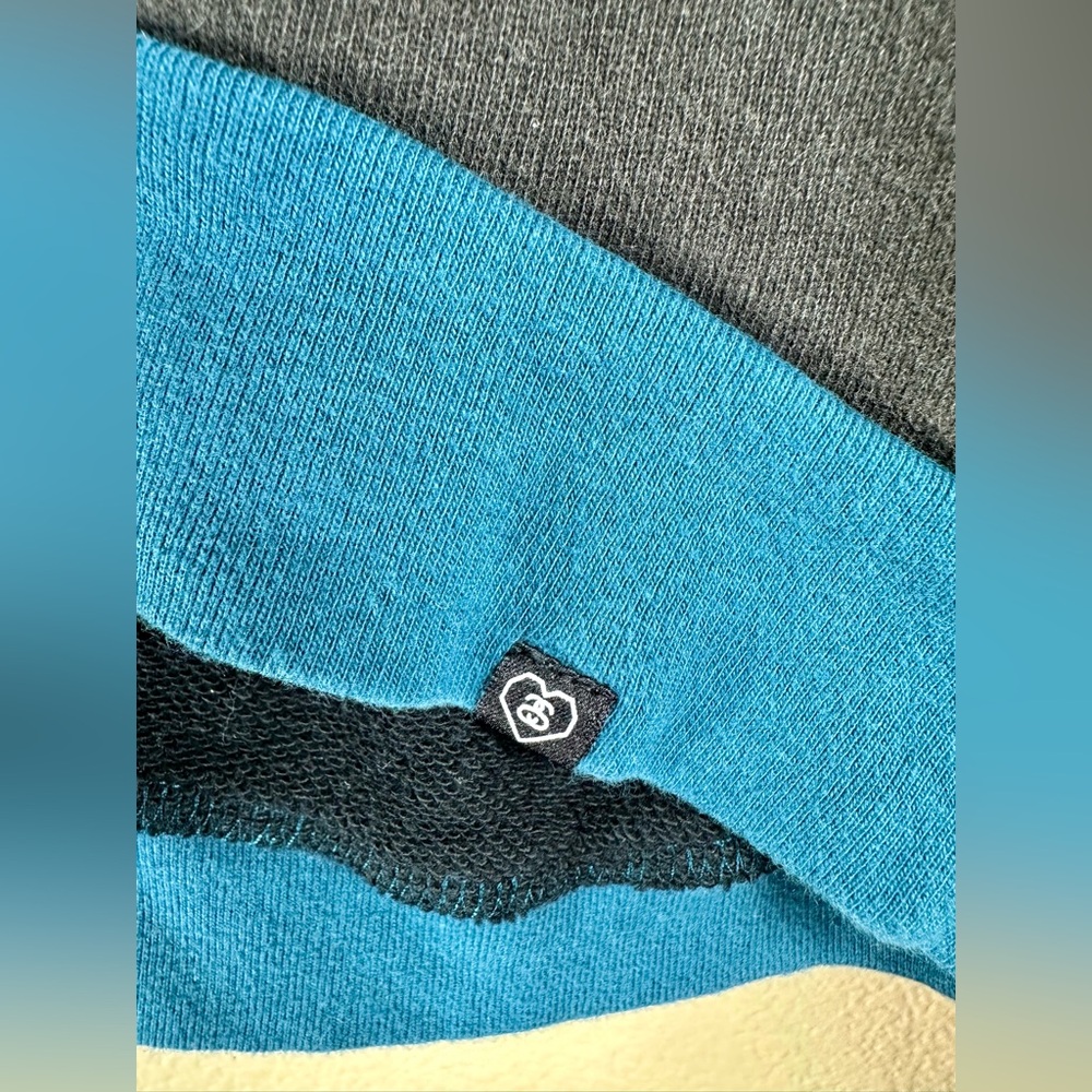 Stussy x love + made Women’s sweatshirt - Picture 3 of 8